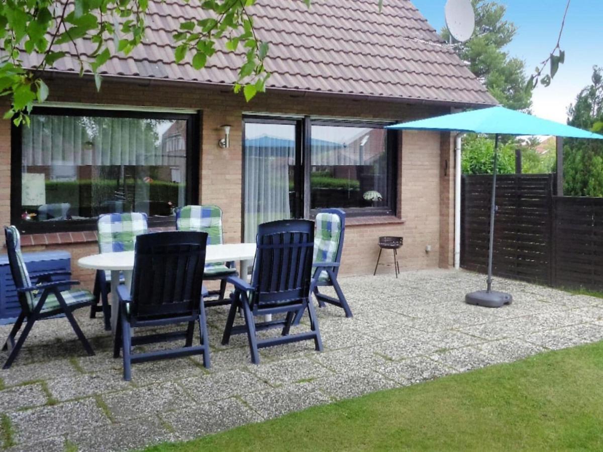 Ferienhaus Mit Grossem Garten In Neßmersiel エクステリア 写真